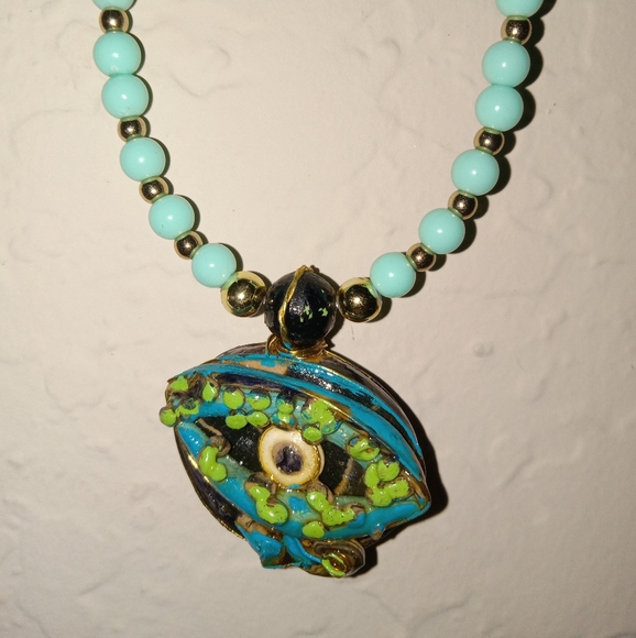 Protection eye emblem on a beaded  necklace - Picture 2 of 4